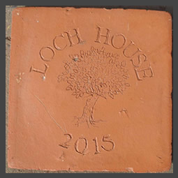 Individually engraved pamments